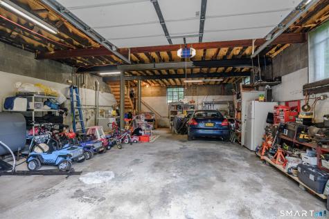 11 Hammond Road New Fairfield CT 06812