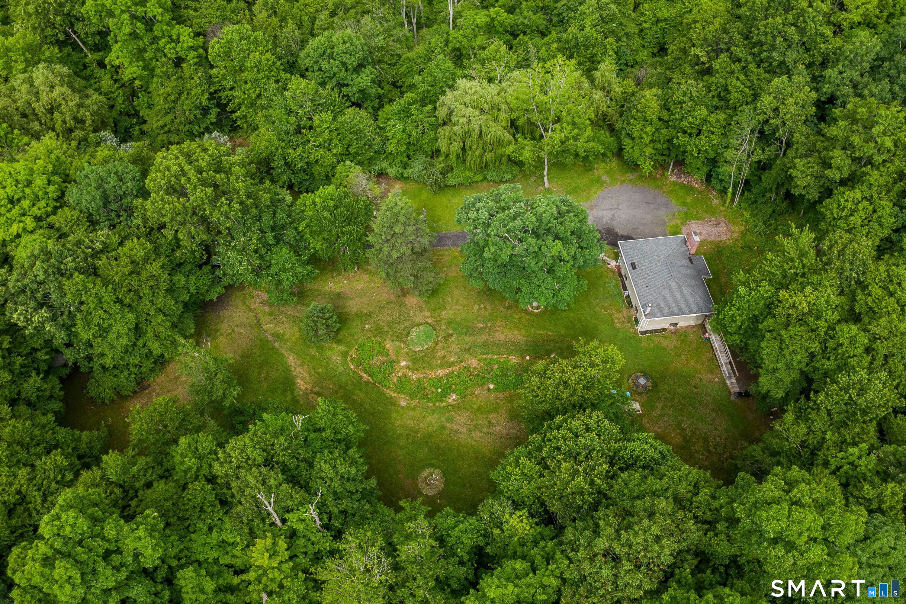 11 Hammond Road New Fairfield CT 06812
