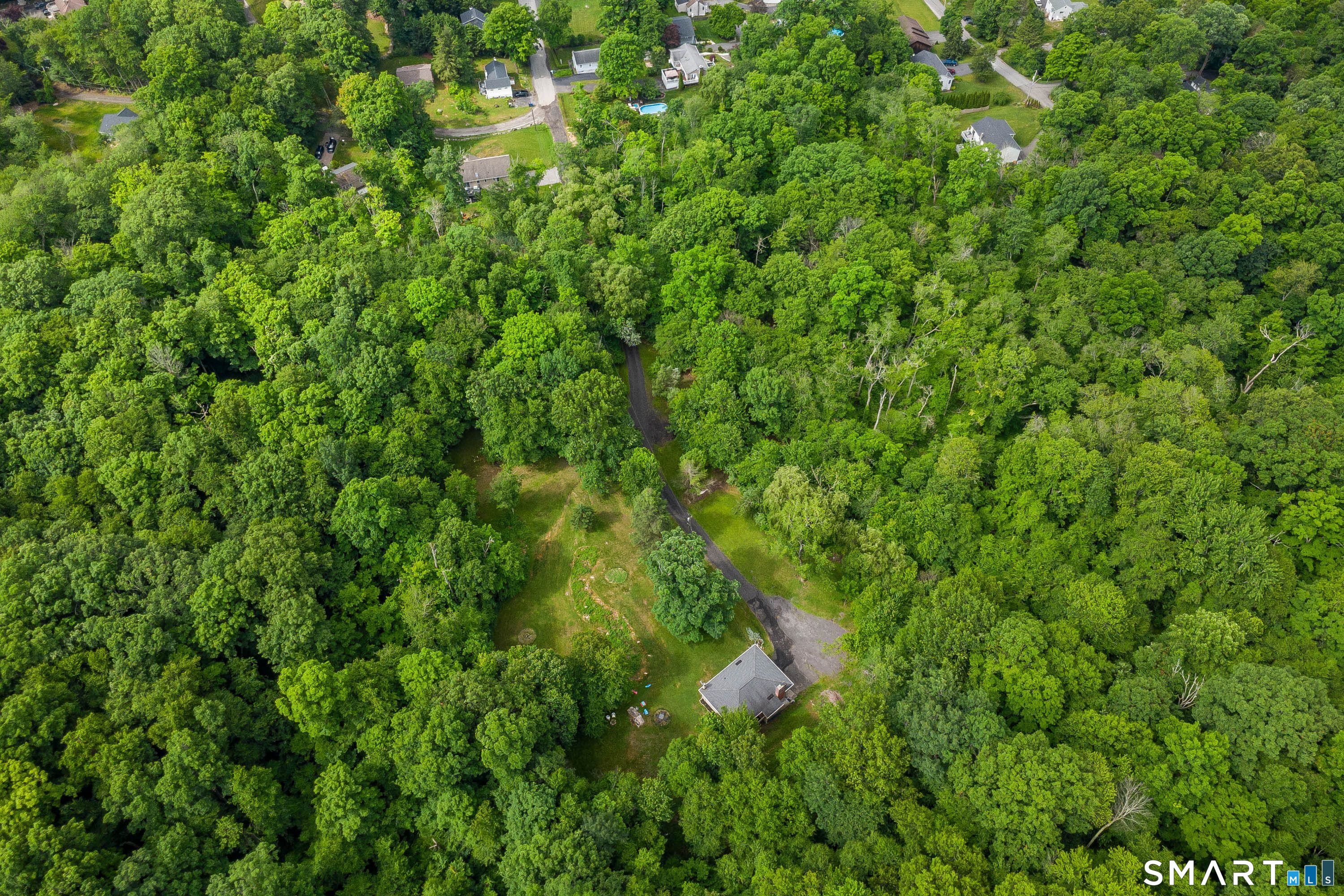 11 Hammond Road New Fairfield CT 06812