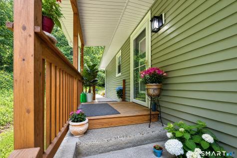 11 Hammond Road New Fairfield CT 06812