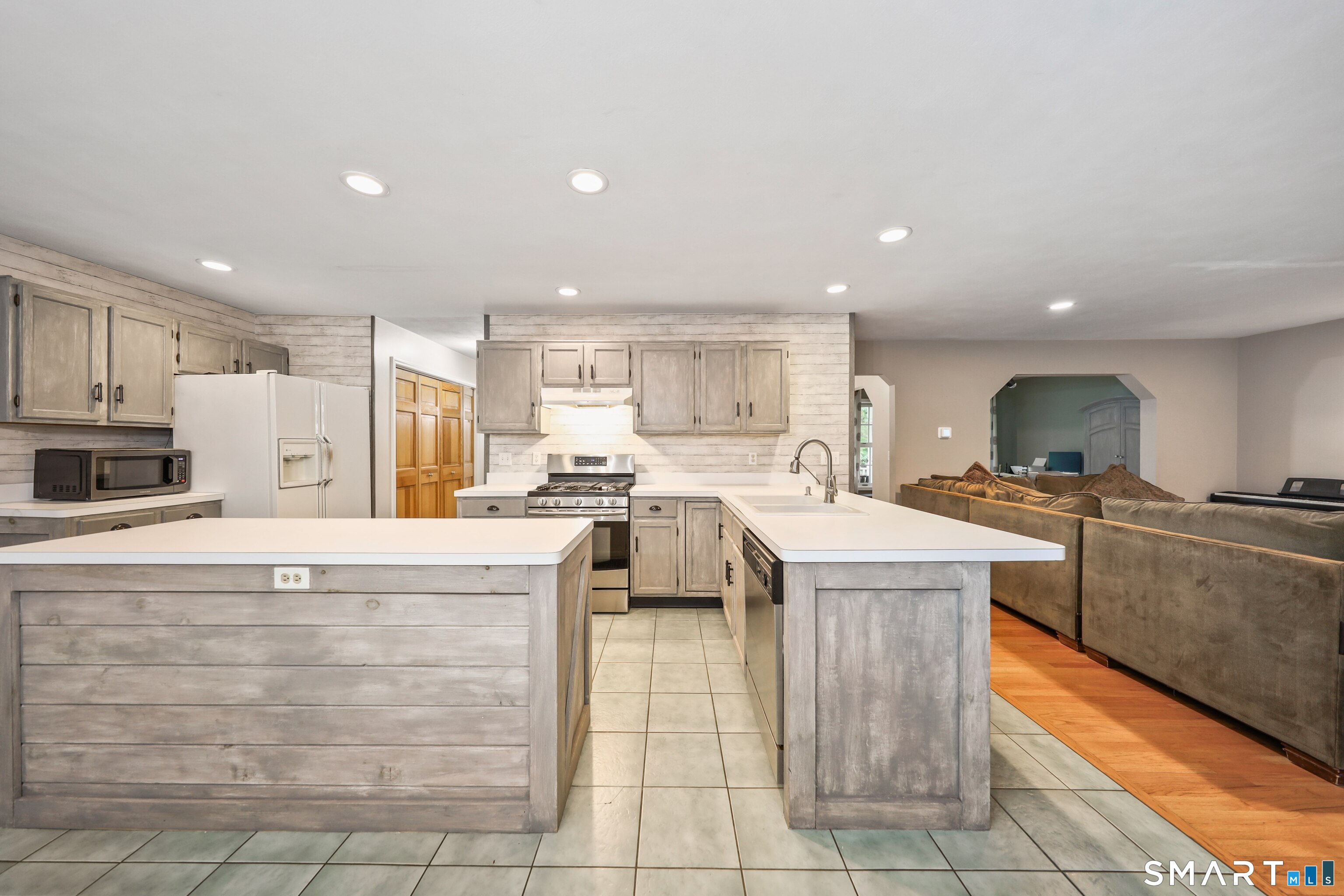6 Plank Road Prospect CT 06712