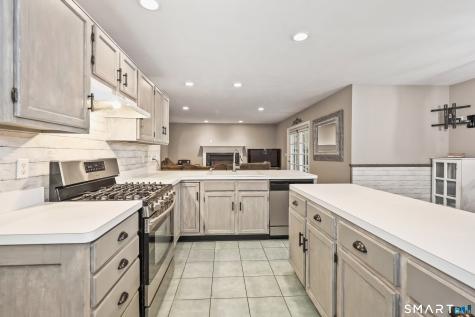 6 Plank Road Prospect CT 06712
