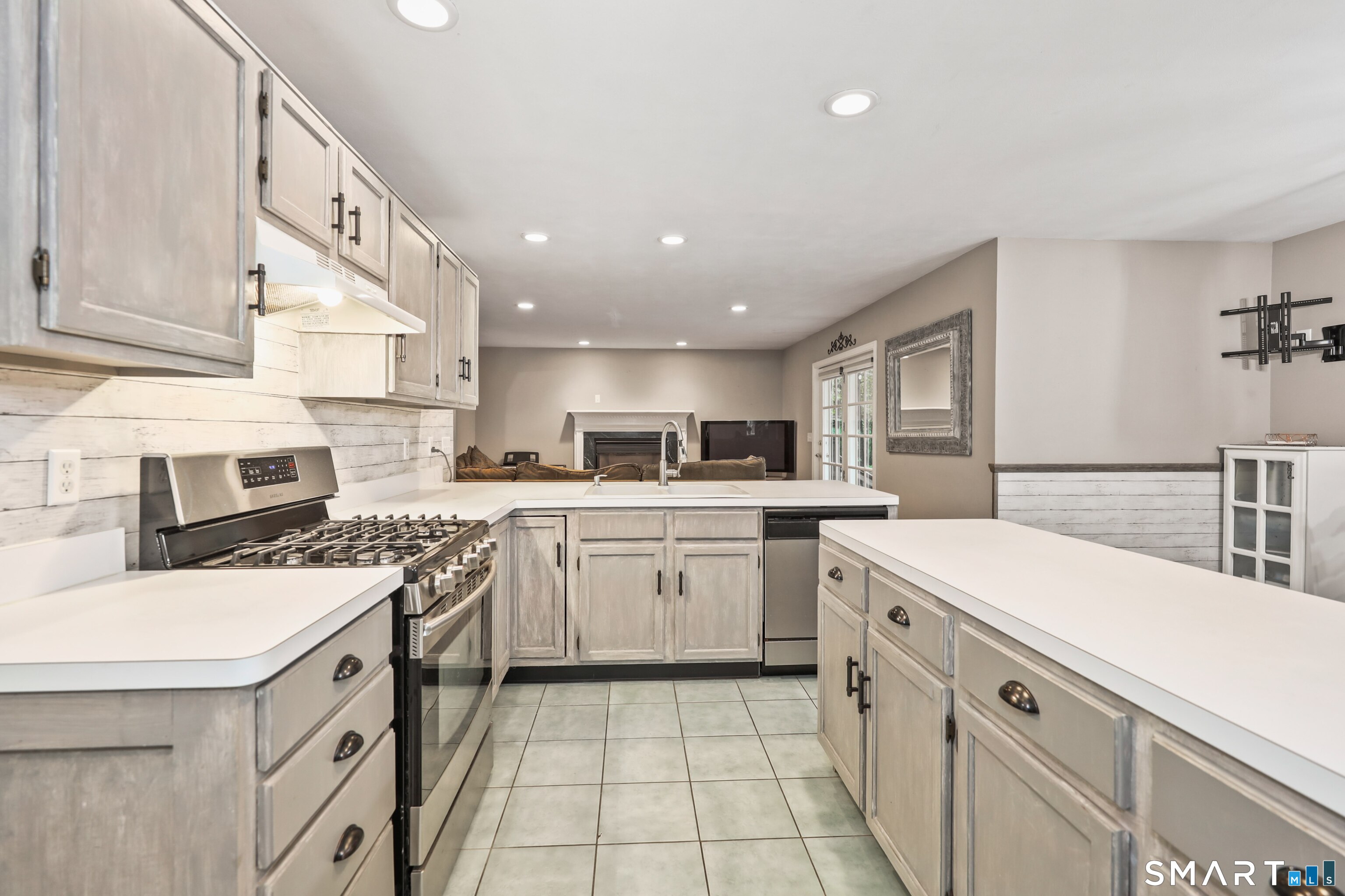 6 Plank Road Prospect CT 06712