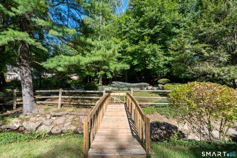 28 Uplands Drive West Hartford CT 06107