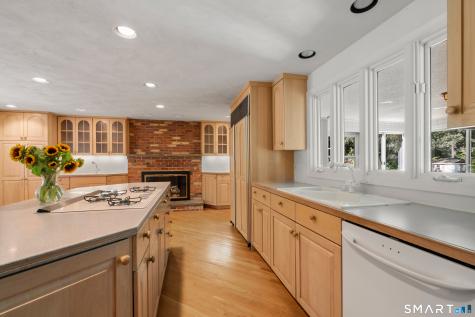 28 Uplands Drive West Hartford CT 06107