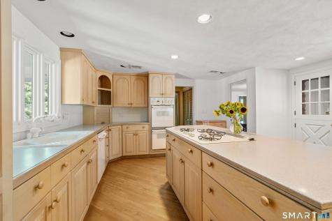 28 Uplands Drive West Hartford CT 06107