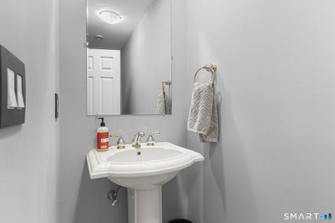 160 Peck Hill Road Woodbridge CT 06525