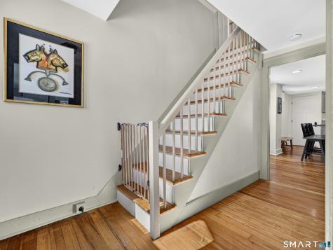 18 New London Road Groton CT 06355