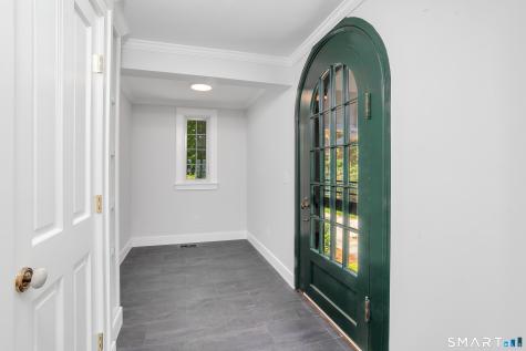 32 Wood Road Branford CT 06405