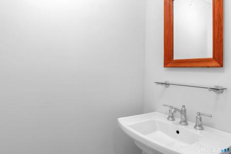 32 Wood Road Branford CT 06405