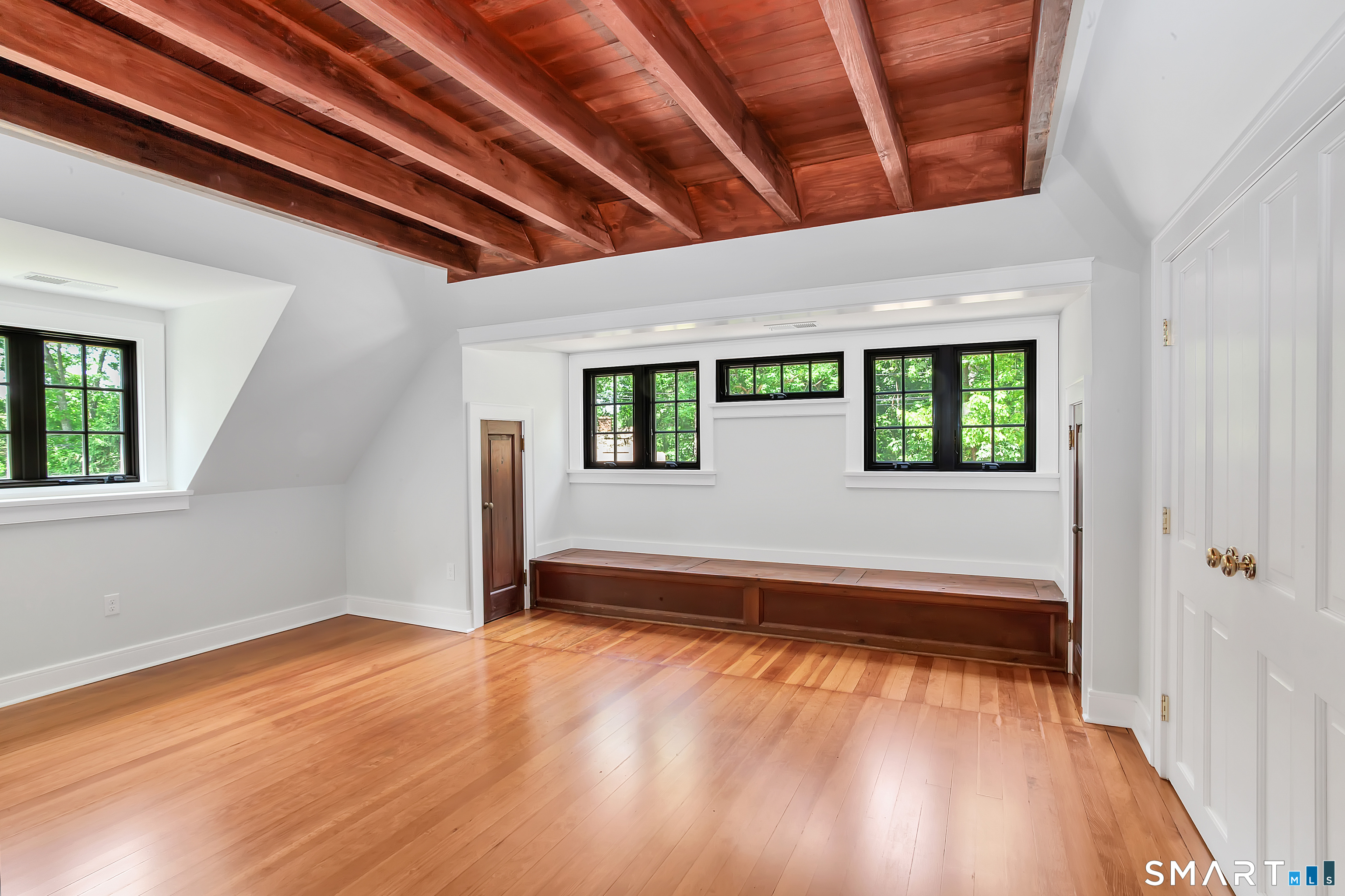 32 Wood Road Branford CT 06405