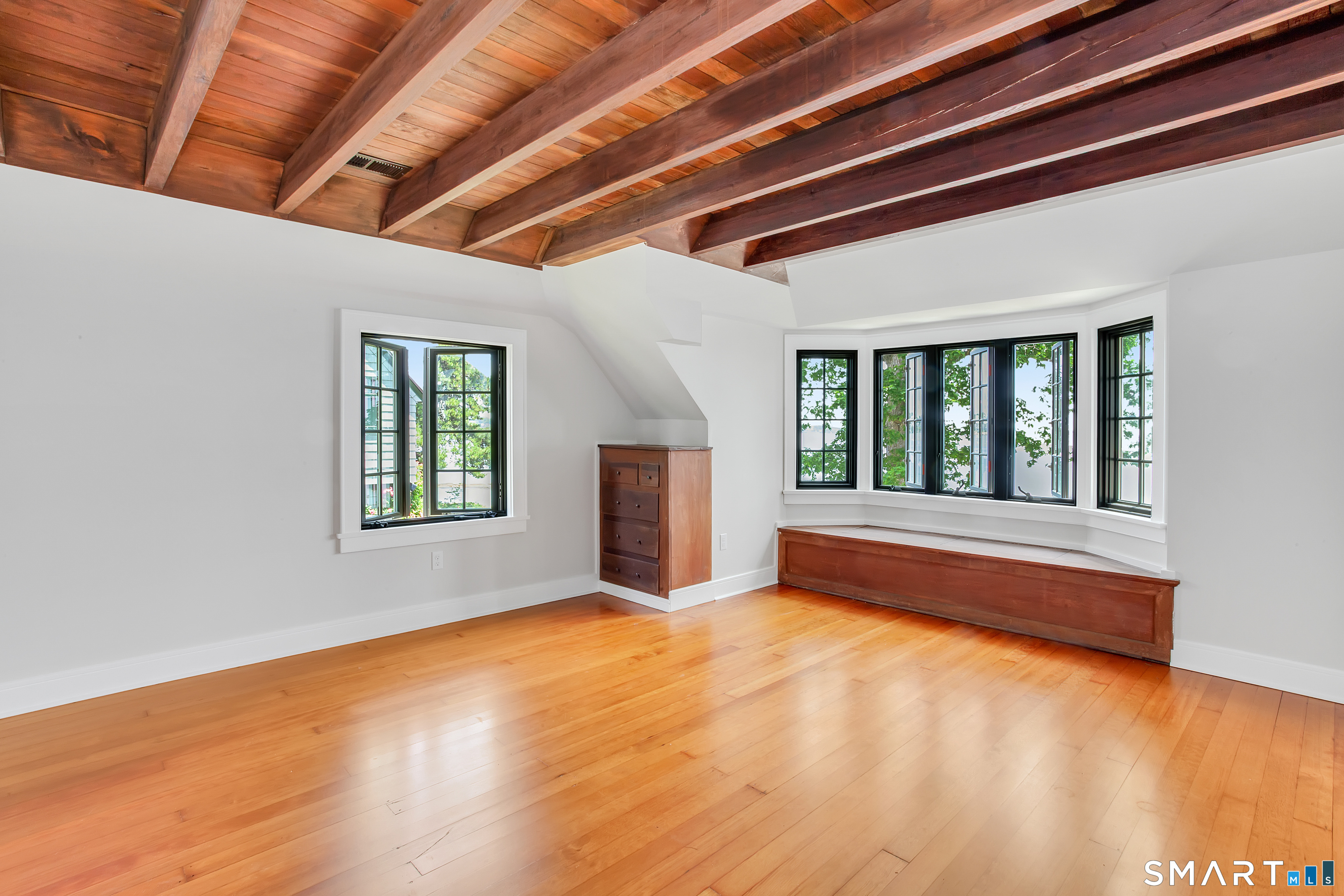 32 Wood Road Branford CT 06405
