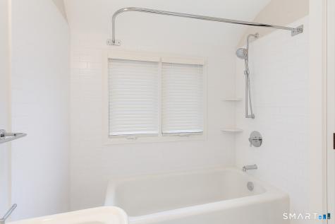 32 Wood Road Branford CT 06405