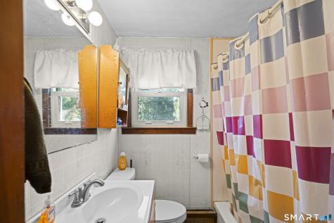 23 Redwing Road Enfield CT 06082