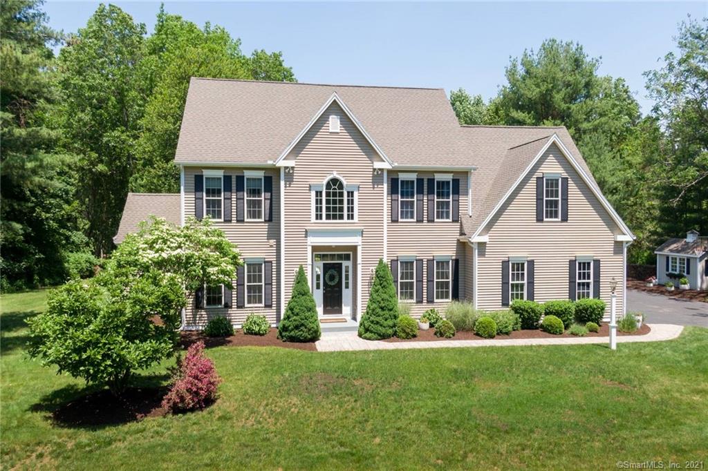 4 Fleetwood Drive Simsbury CT 06070