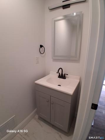 11 Priscilla Road West Haven CT 06516