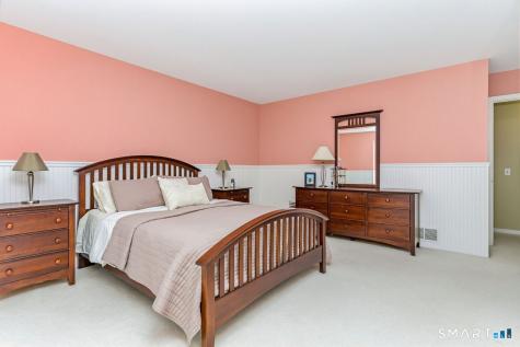 9 Brooks Lane Essex CT 06442