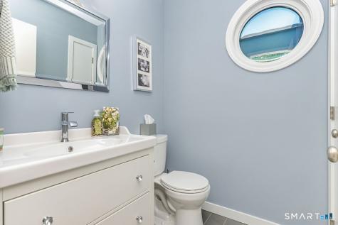 9 Brooks Lane Essex CT 06442