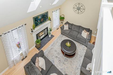 9 Brooks Lane Essex CT 06442