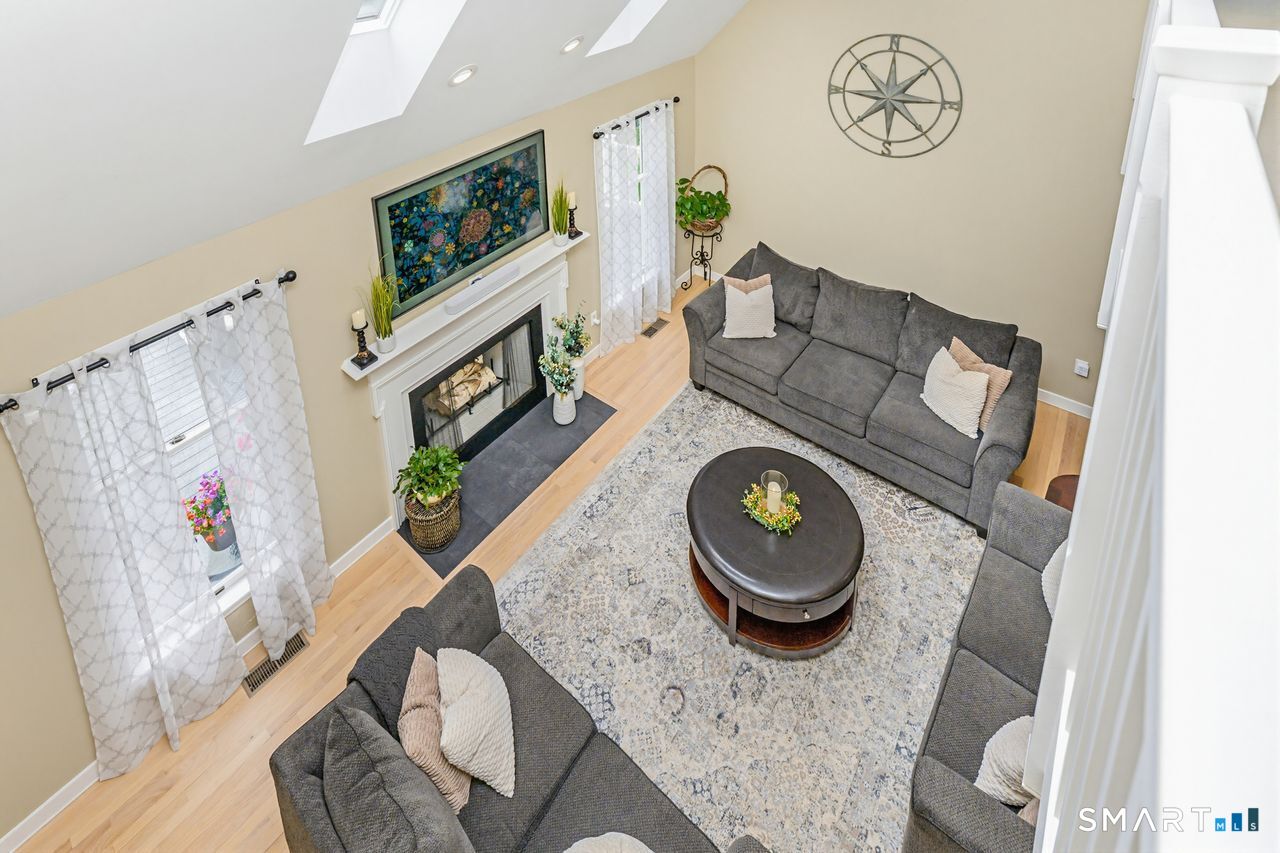 9 Brooks Lane Essex CT 06442