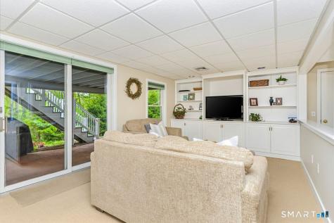 9 Brooks Lane Essex CT 06442