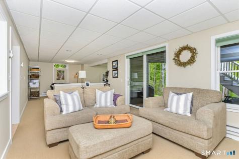9 Brooks Lane Essex CT 06442