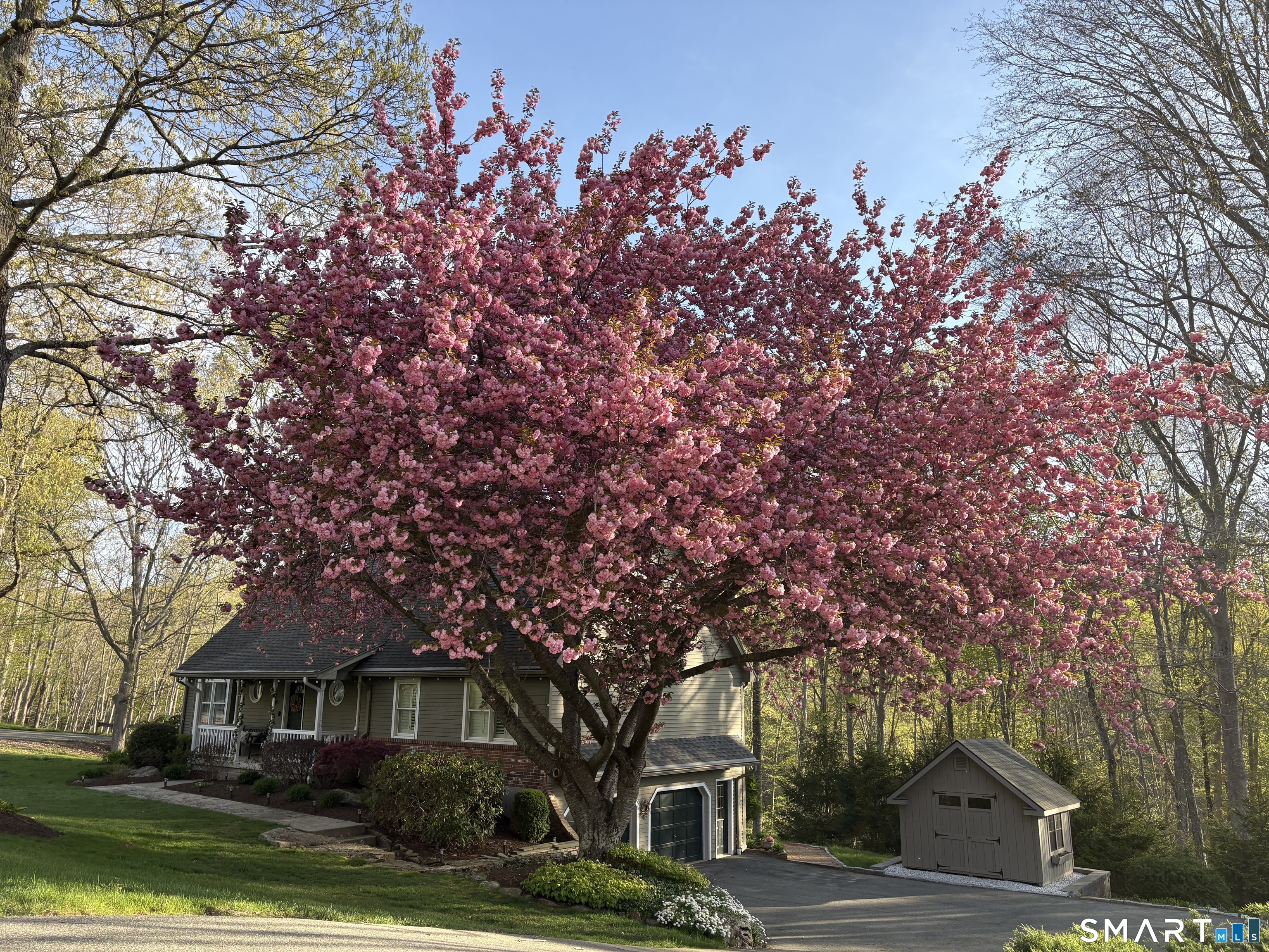 9 Brooks Lane Essex CT 06442