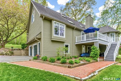 9 Brooks Lane Essex CT 06442