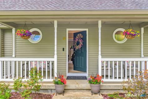9 Brooks Lane Essex CT 06442