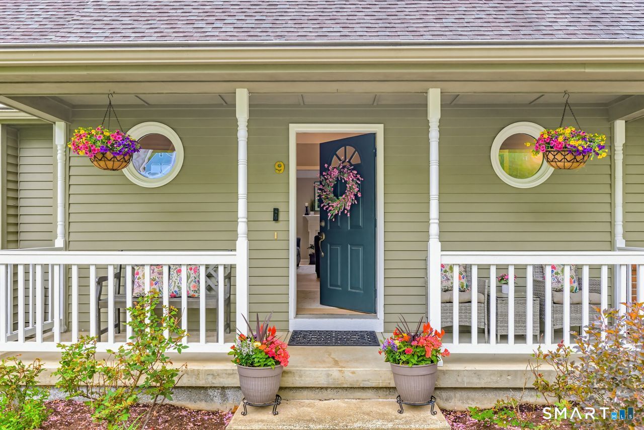 9 Brooks Lane Essex CT 06442