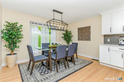 9 Brooks Lane Essex CT 06442