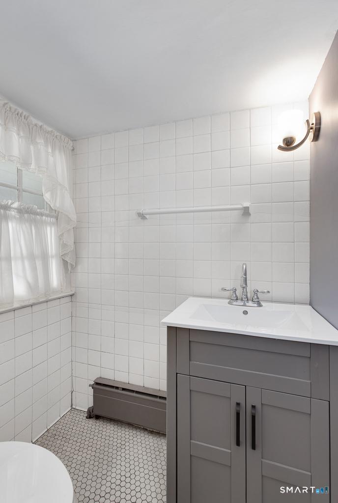 446 Amity Road Woodbridge CT 06525