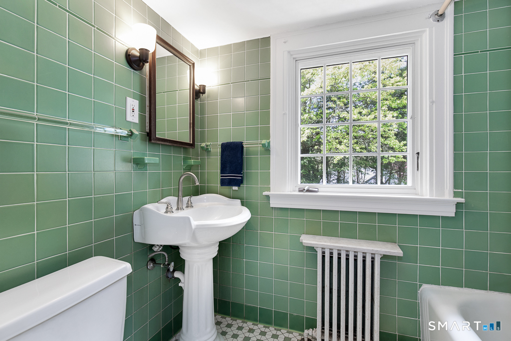 446 Amity Road Woodbridge CT 06525