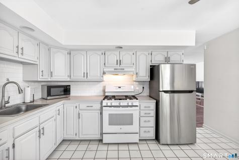 252 Bear Paw Road Bridgeport CT 06606