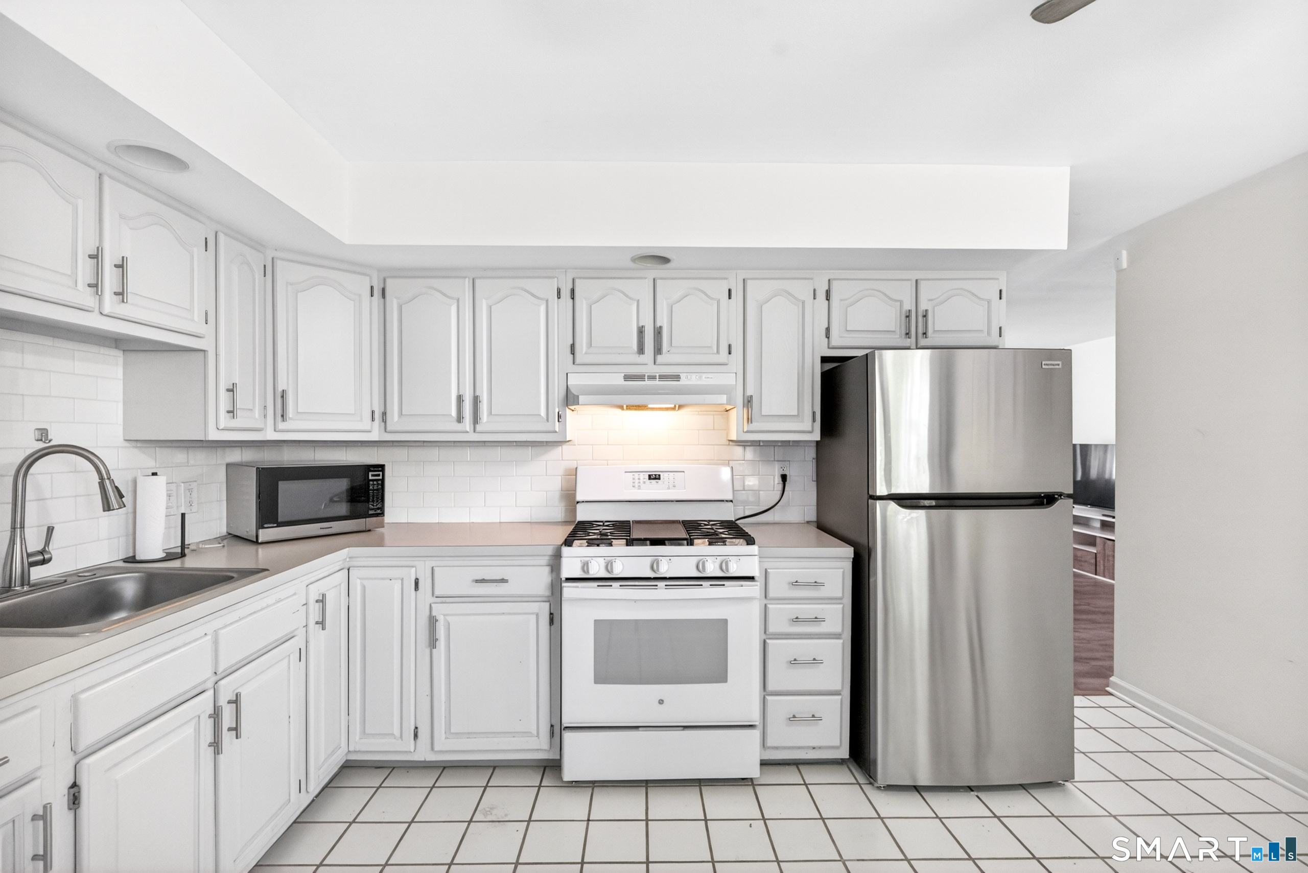 252 Bear Paw Road Bridgeport CT 06606