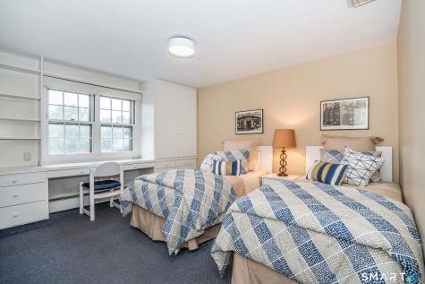 15 Day Road West Hartford CT 06117