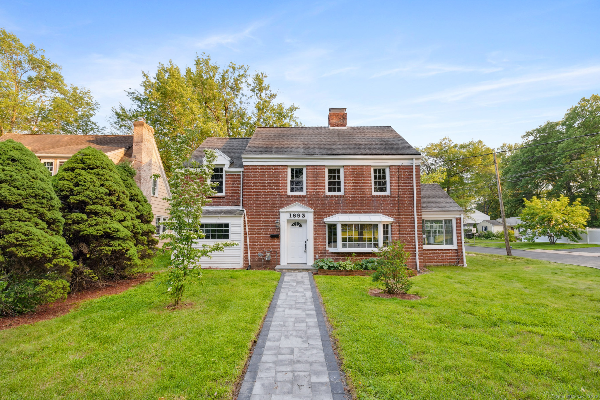 1693 Asylum Avenue West Hartford CT 06117