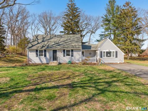 4 Robin Lane Clinton CT 06413