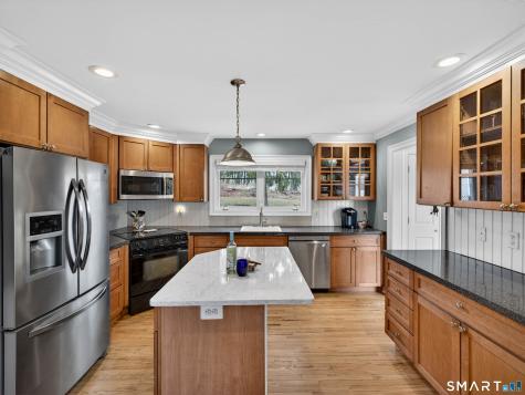 4 Robin Lane Clinton CT 06413