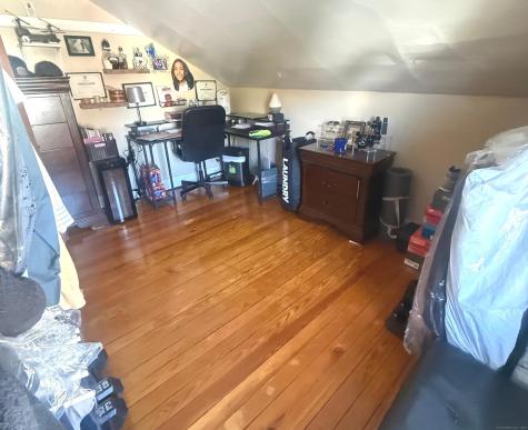 16 Holbrook Court Ansonia CT 06401