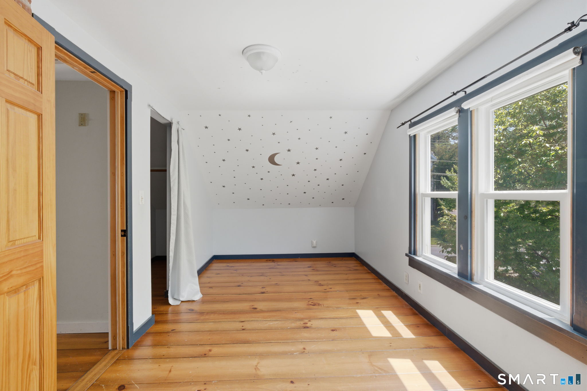111 Orchard Street Ellington CT 06029