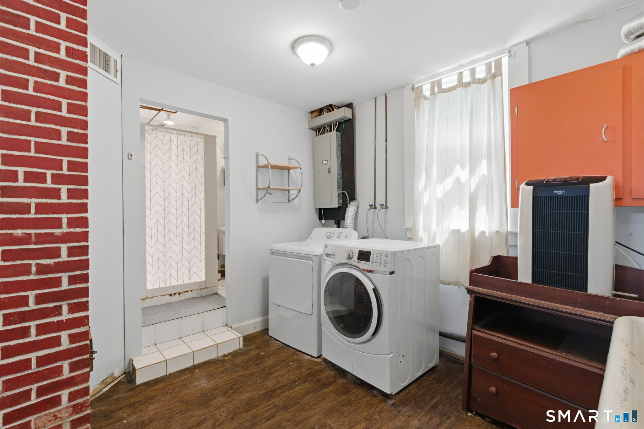 111 Orchard Street Ellington CT 06029