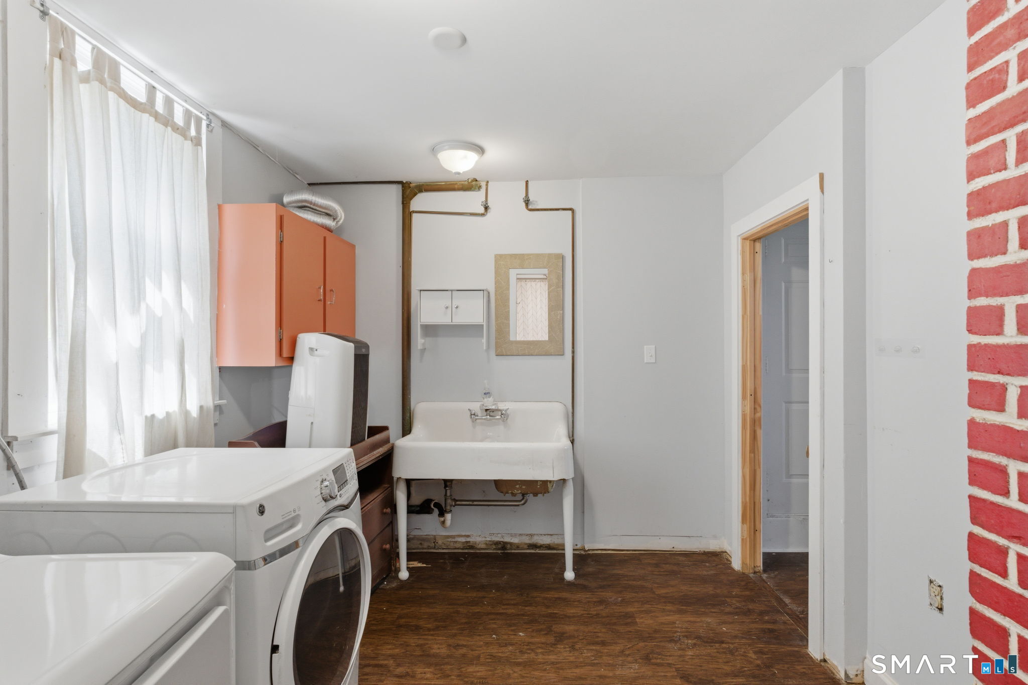 111 Orchard Street Ellington CT 06029