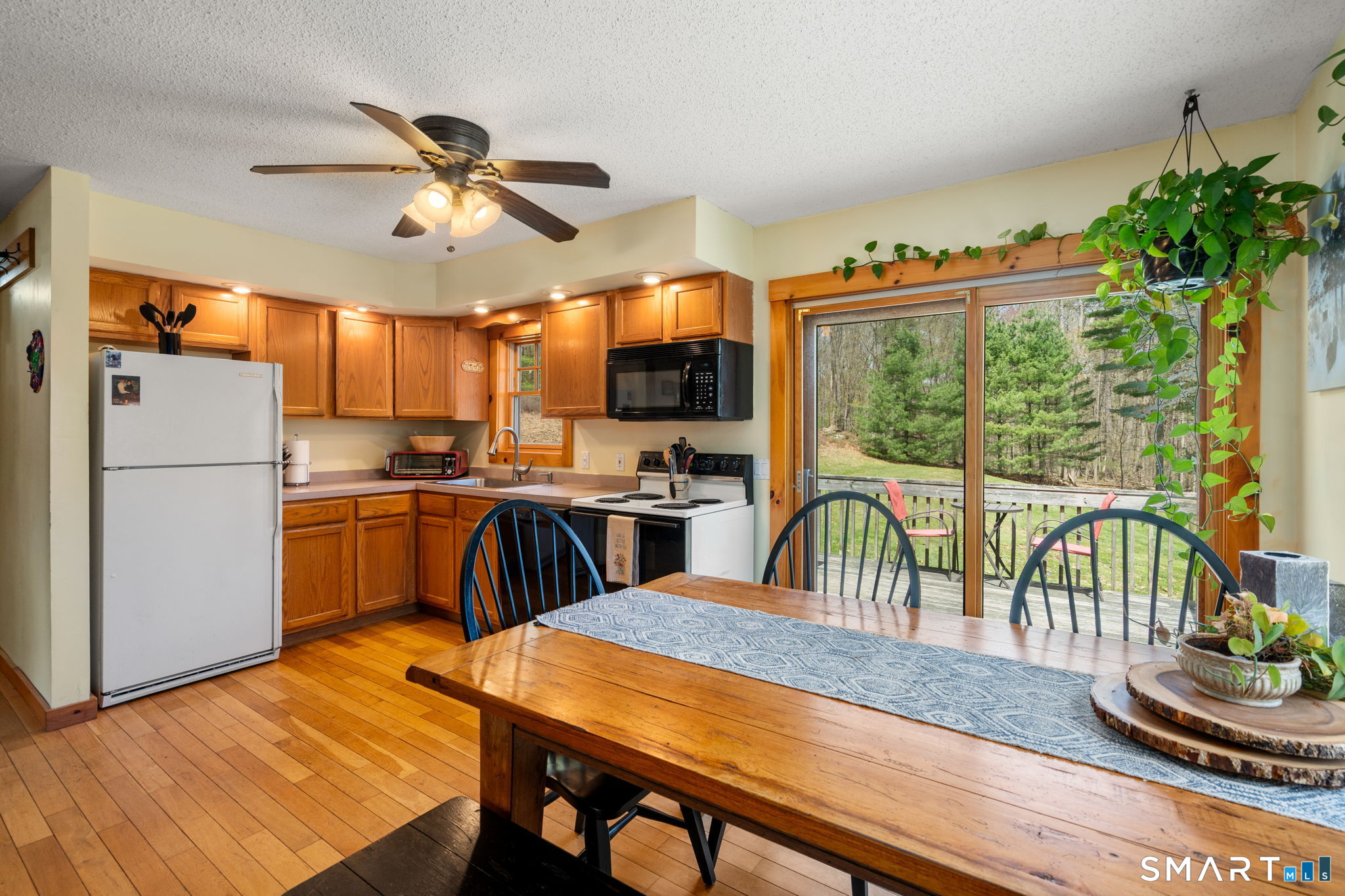 49 School House Road Ellington CT 06029