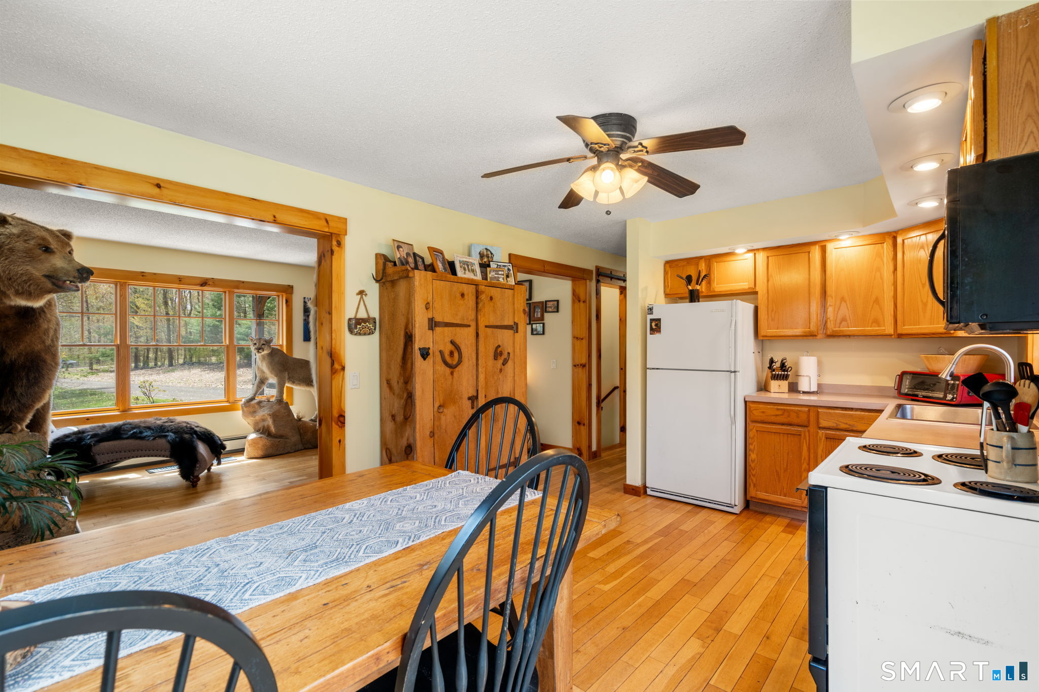 49 School House Road Ellington CT 06029