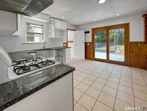 11 Hunt Street Norwich CT 06360