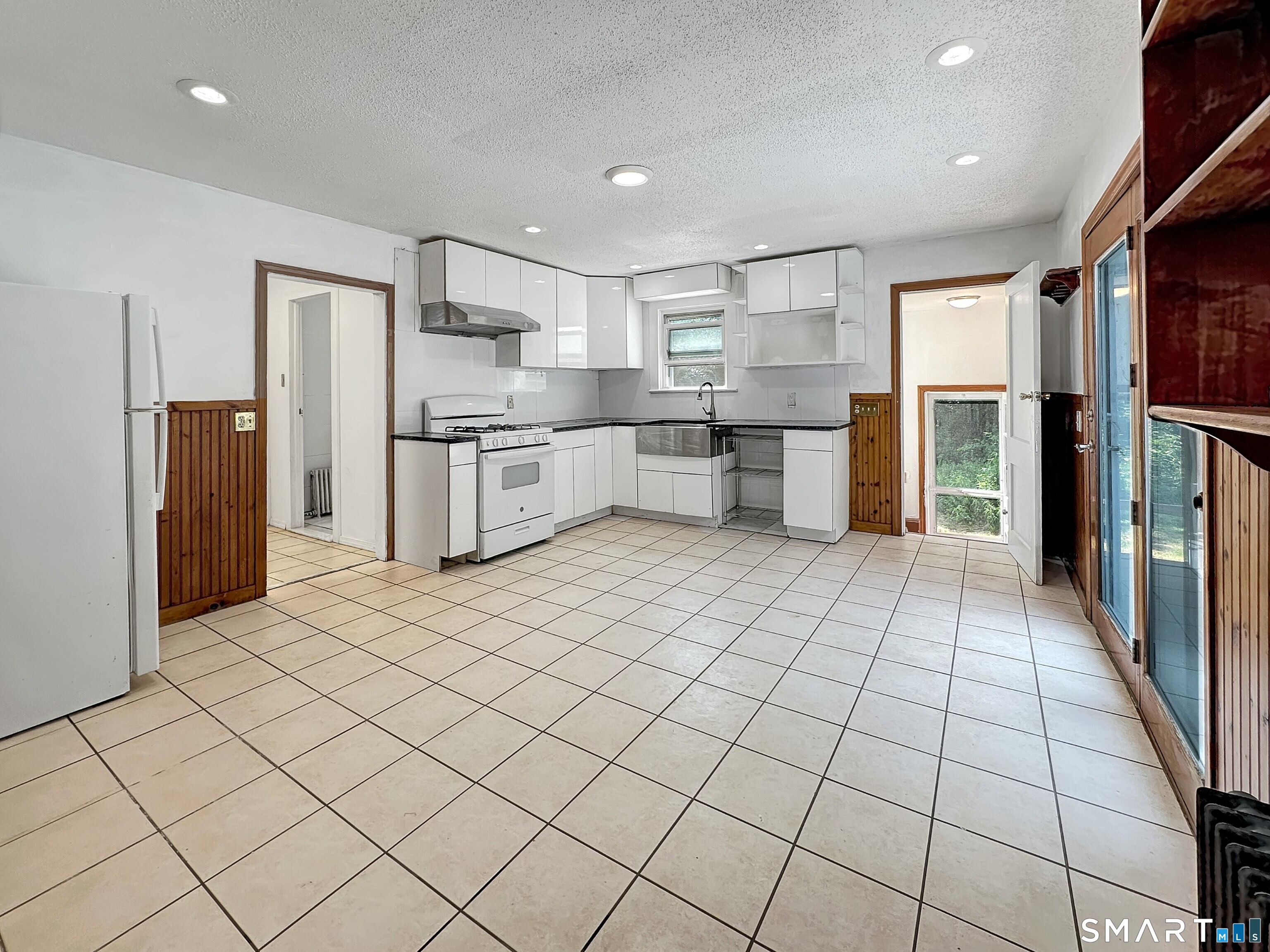 11 Hunt Street Norwich CT 06360