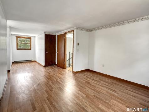 11 Hunt Street Norwich CT 06360