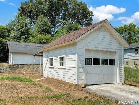 11 Hunt Street Norwich CT 06360