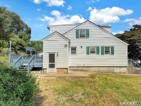 11 Hunt Street Norwich CT 06360